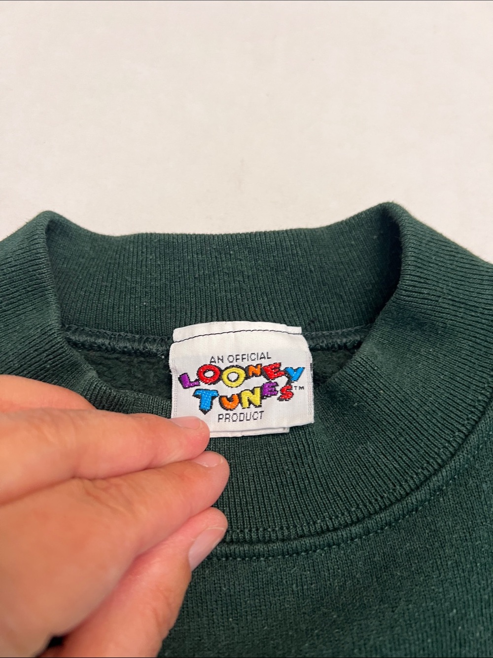 VINTAGE 90’s LOONEY TUNES WOMENS LARGE TWEETY BIRD PULLOVER CREWNECK SWEATSHIRT - Picture 6 of 10